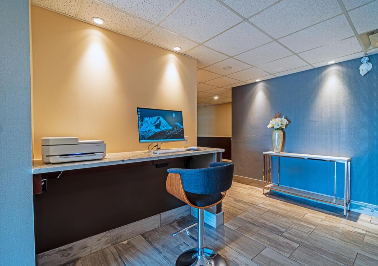Slumber Inn New Minas Екстериор снимка