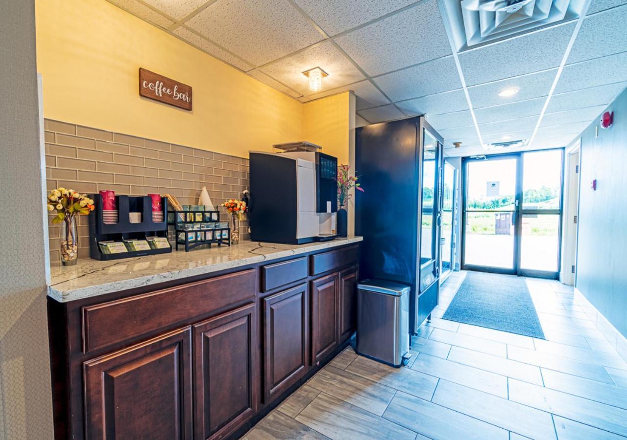Slumber Inn New Minas Екстериор снимка