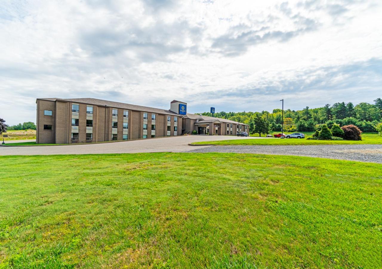Slumber Inn New Minas Екстериор снимка