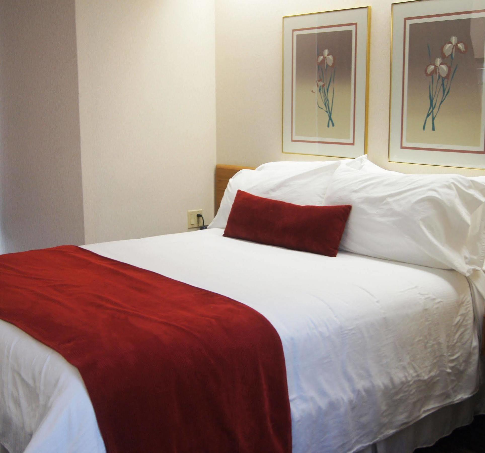 Slumber Inn New Minas Екстериор снимка