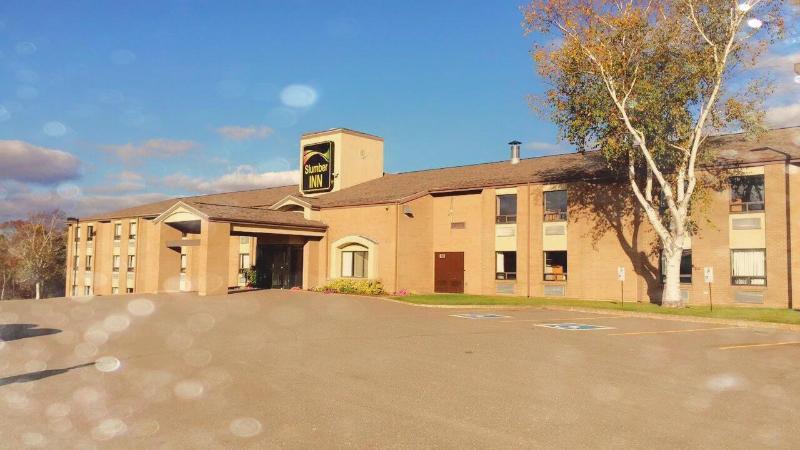 Slumber Inn New Minas Екстериор снимка